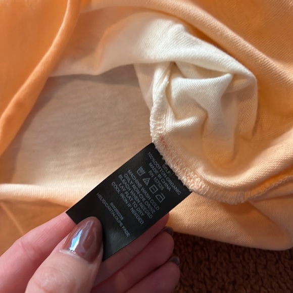 Wsly super soft crop top (gradient) orange/pink/ white - Picture 3 of 4